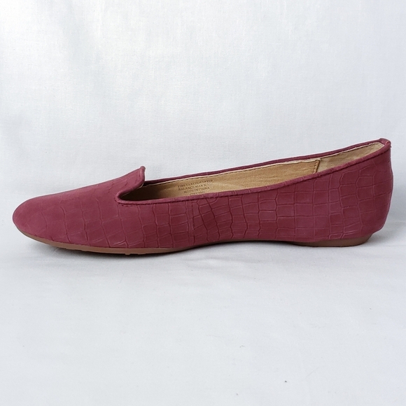 Splendid Burgundy Vegan Suede Crocodile Embossed Flats - Picture 3 of 7